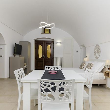Sant'Oronzo View Apartment By Wonderful Italy ออสตูนี ภายนอก รูปภาพ